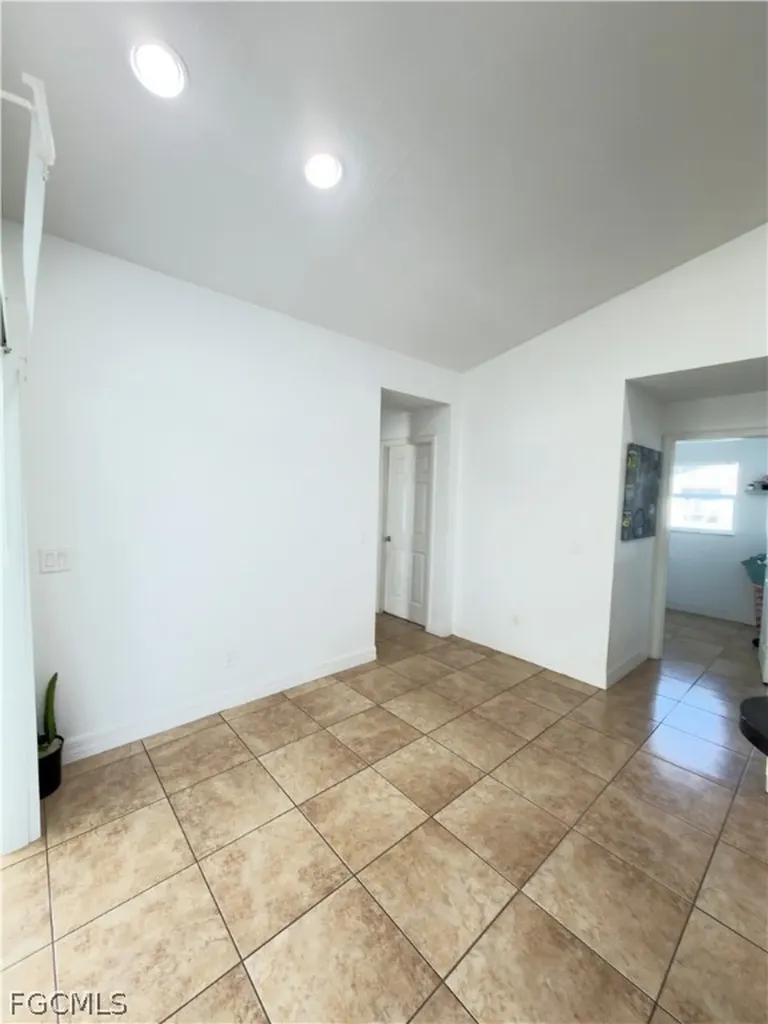 1208 NW 15th Avenue Cape Coral FL 33993