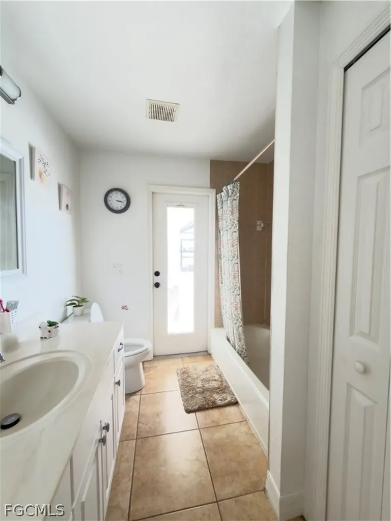 1208 NW 15th Avenue Cape Coral FL 33993