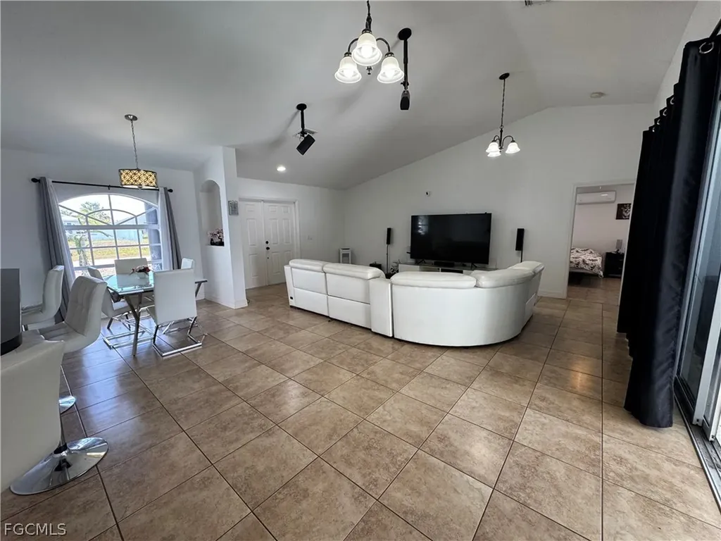 1208 NW 15th Avenue Cape Coral FL 33993
