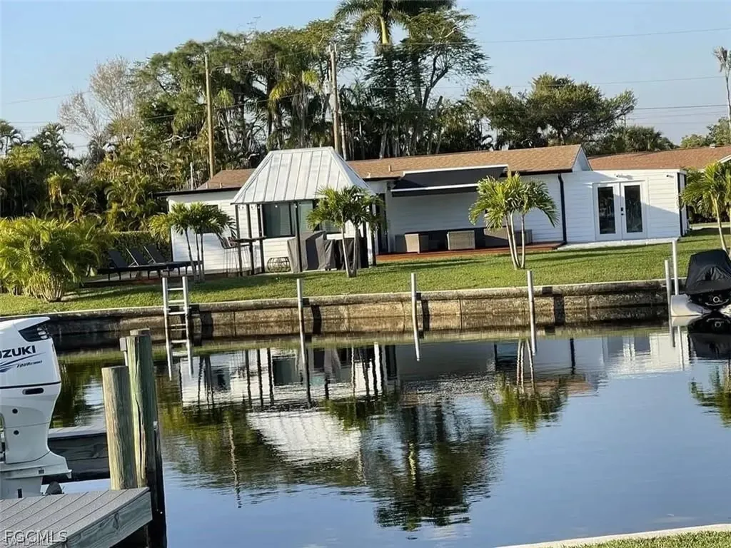 421 Cross Street North Fort Myers FL 33903