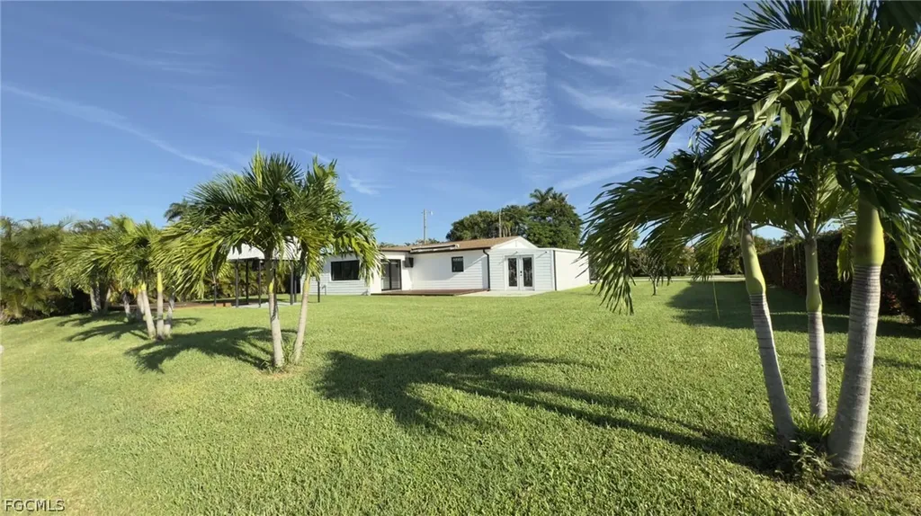 421 Cross Street North Fort Myers FL 33903