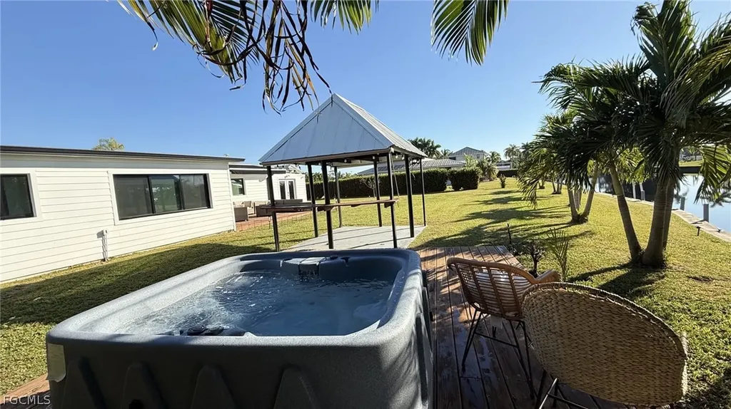 421 Cross Street North Fort Myers FL 33903