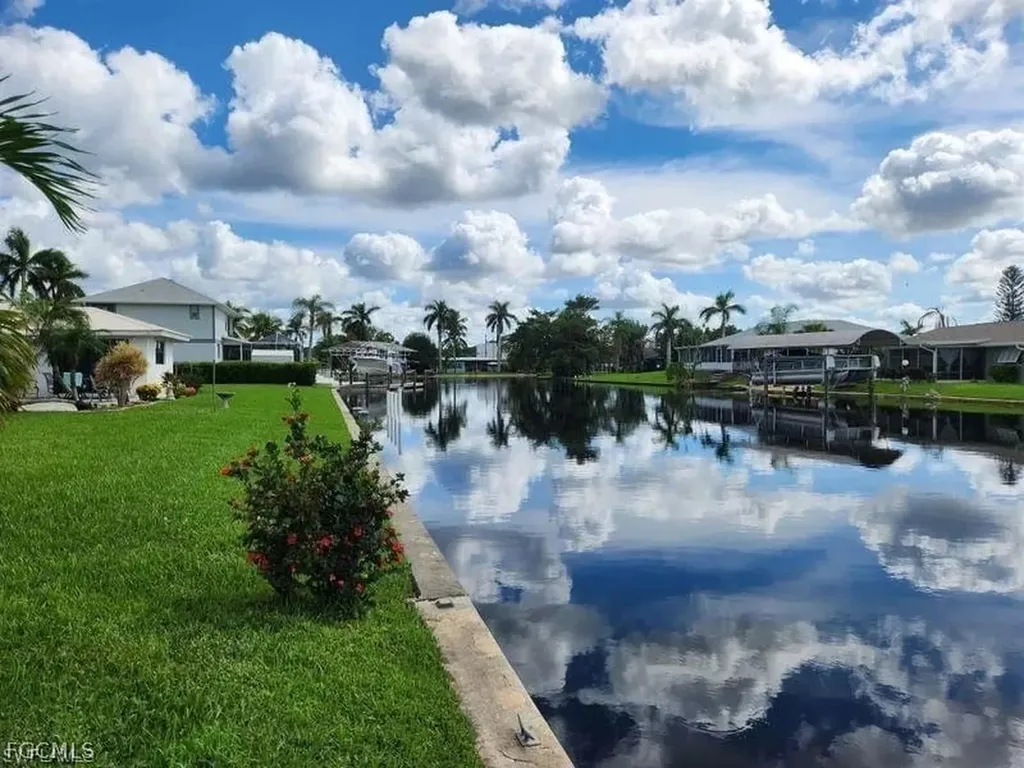 421 Cross Street North Fort Myers FL 33903