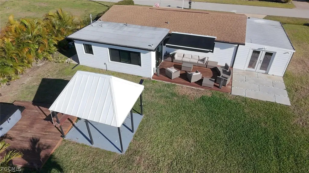 421 Cross Street North Fort Myers FL 33903