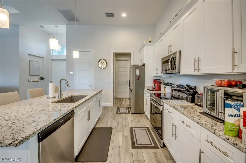 1448 SW 1st Street Cape Coral FL 33991