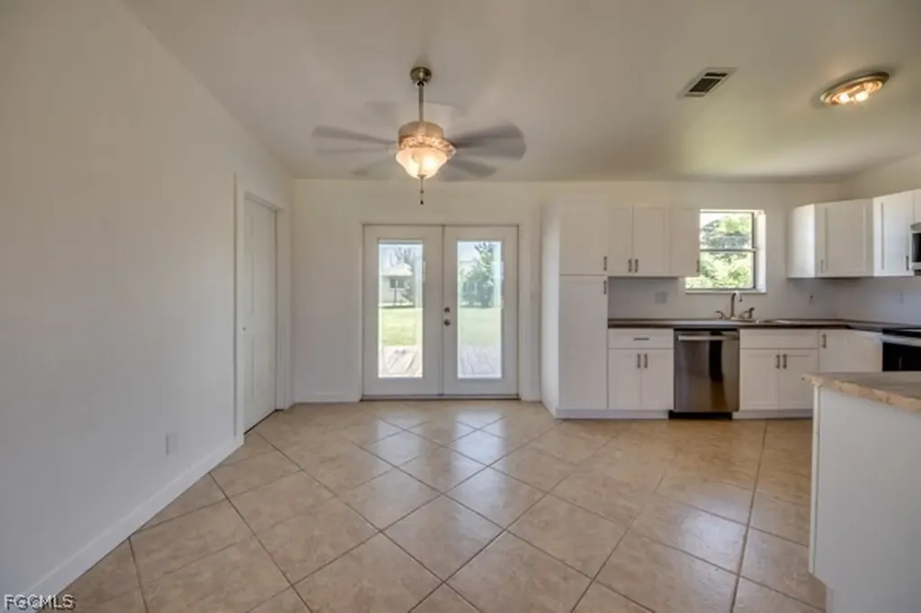 315 SE 22nd Terrace Cape Coral FL 33990