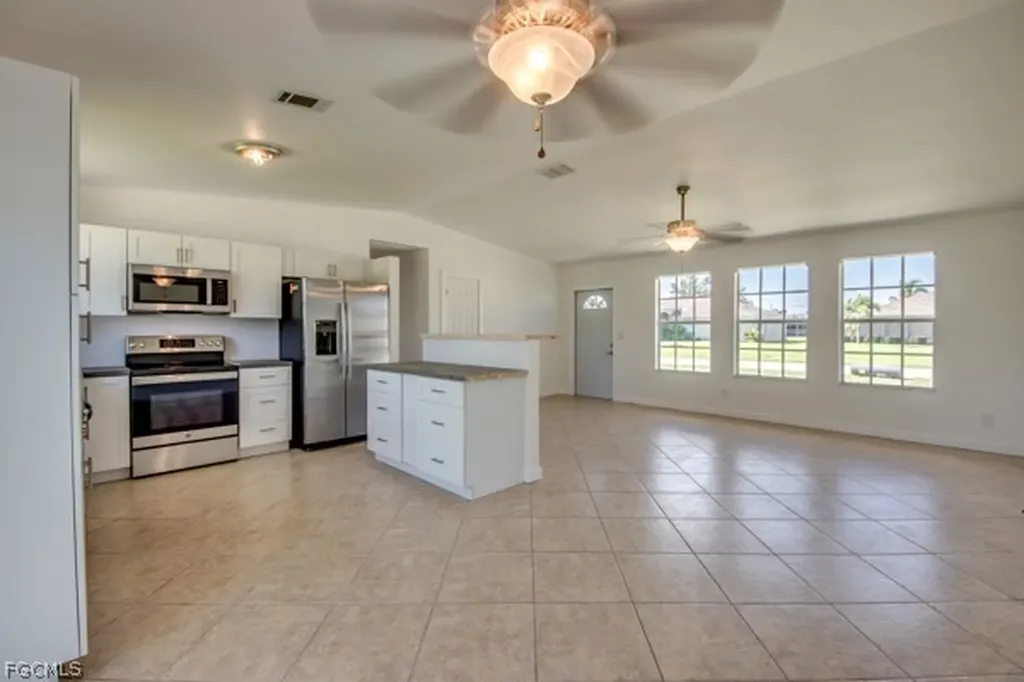 315 SE 22nd Terrace Cape Coral FL 33990