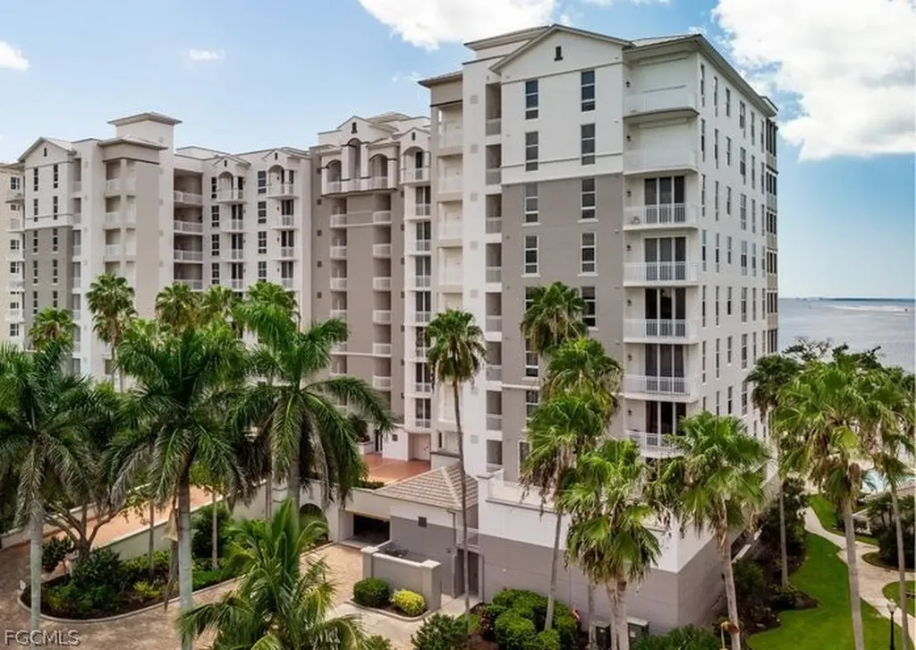 14220 Royal Harbour Court Fort Myers FL 33908