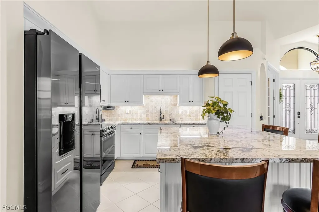 3712 SW 11th Place Cape Coral FL 33914