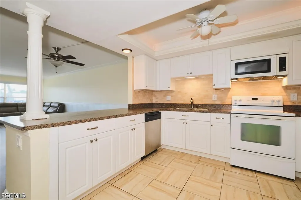 4707 SE 5th Avenue Cape Coral FL 33904
