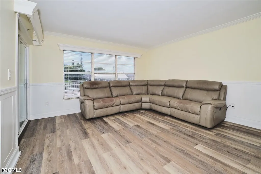 4707 SE 5th Avenue Cape Coral FL 33904