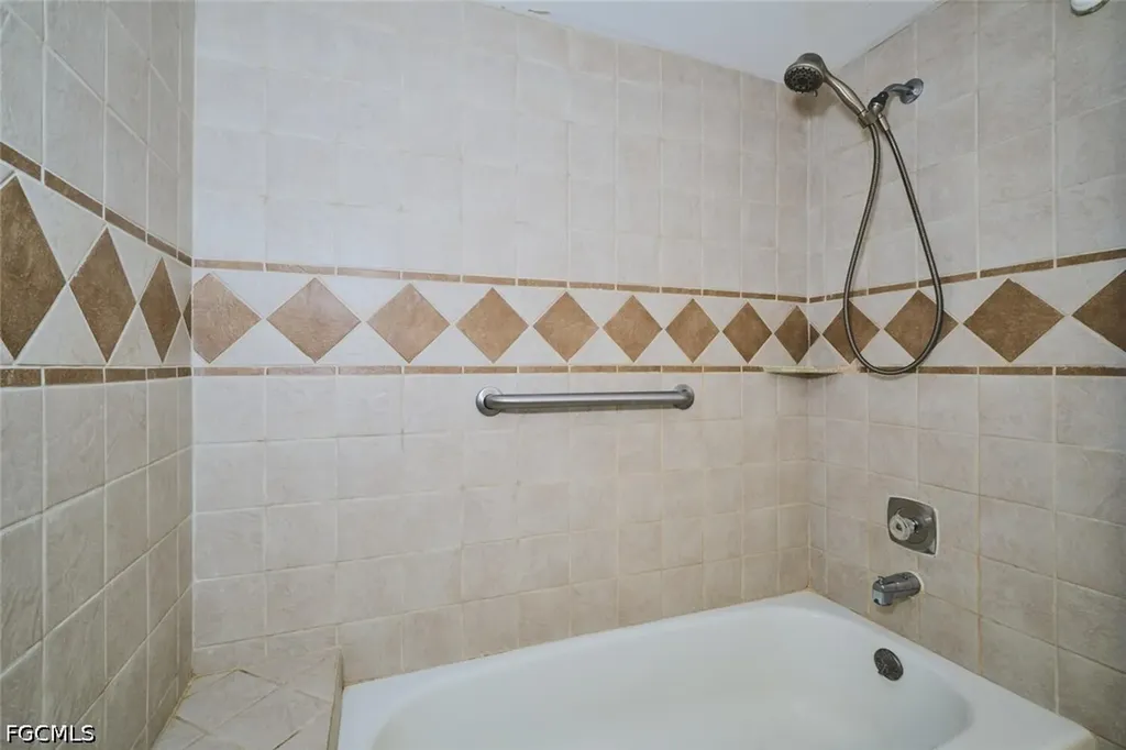4707 SE 5th Avenue Cape Coral FL 33904