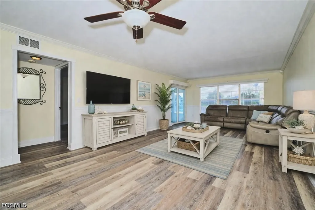 4707 SE 5th Avenue Cape Coral FL 33904