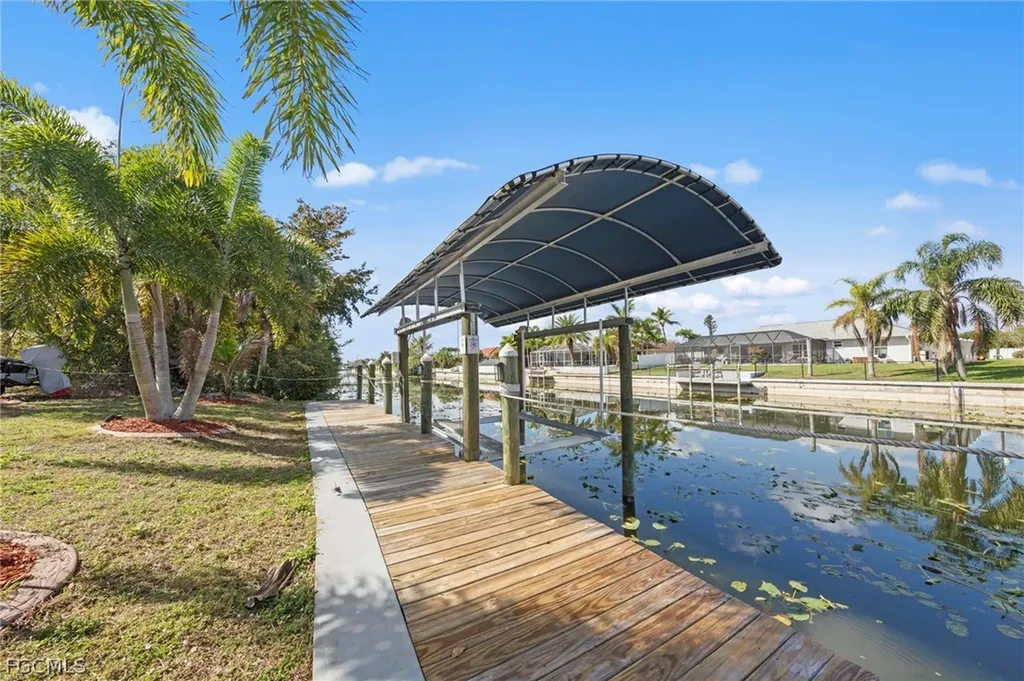 126 SE 15th Place Cape Coral FL 33990