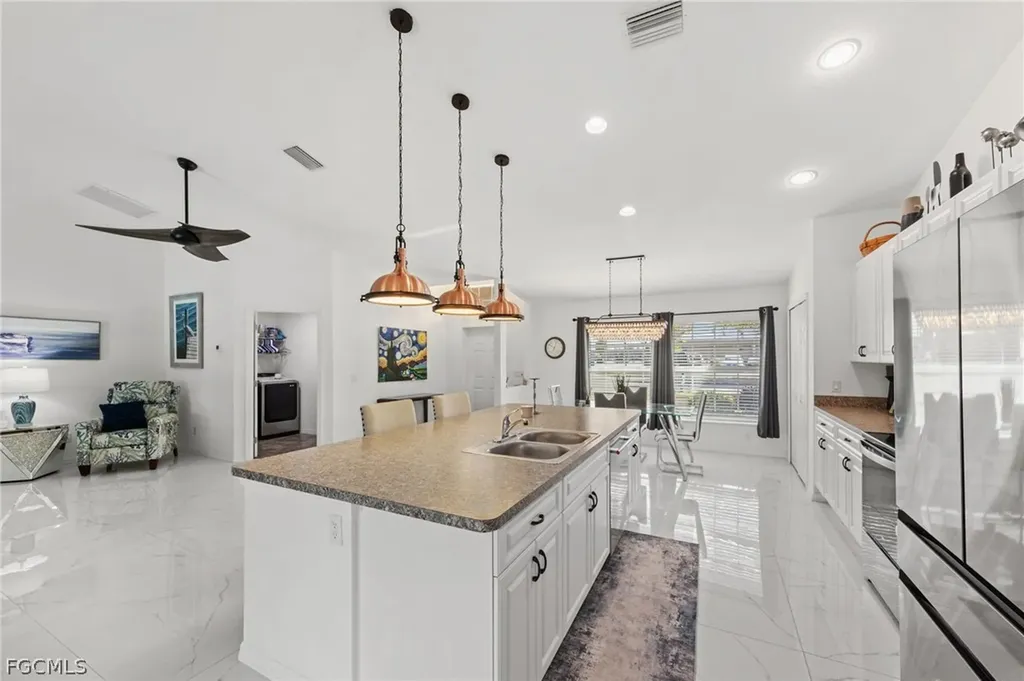 126 SE 15th Place Cape Coral FL 33990