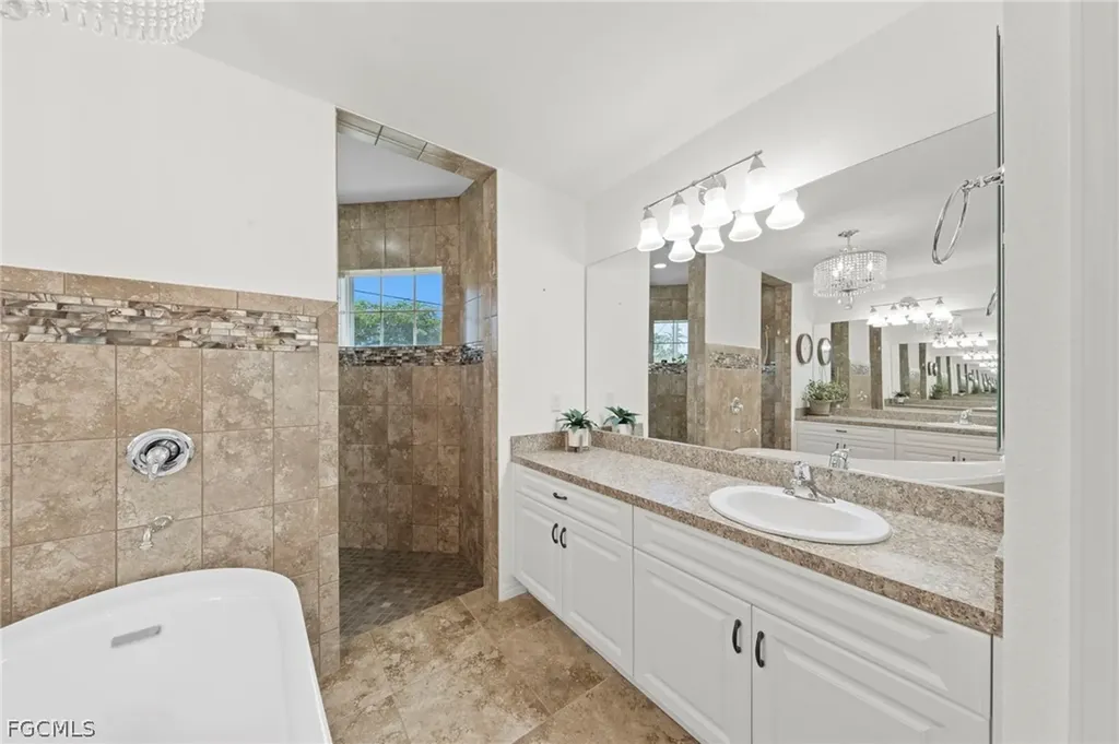 126 SE 15th Place Cape Coral FL 33990