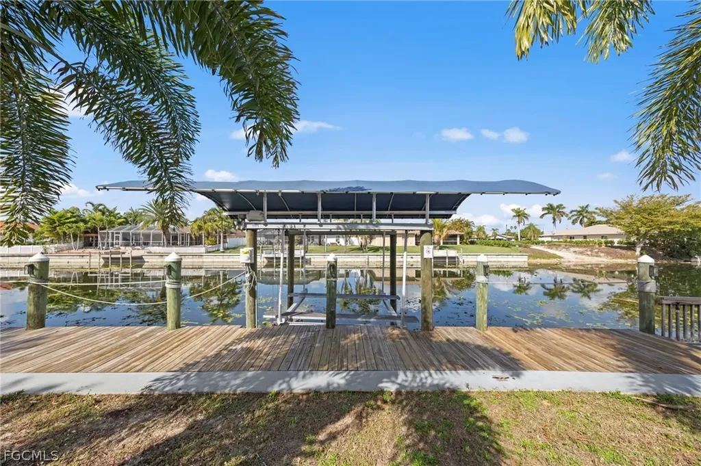 126 SE 15th Place Cape Coral FL 33990