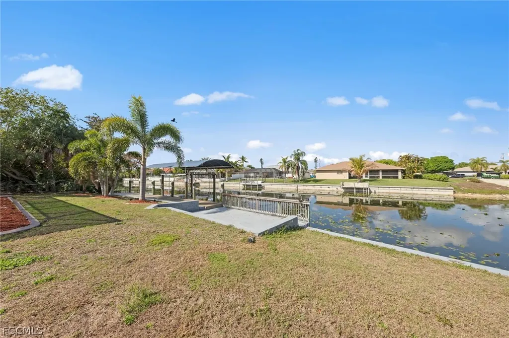 126 SE 15th Place Cape Coral FL 33990