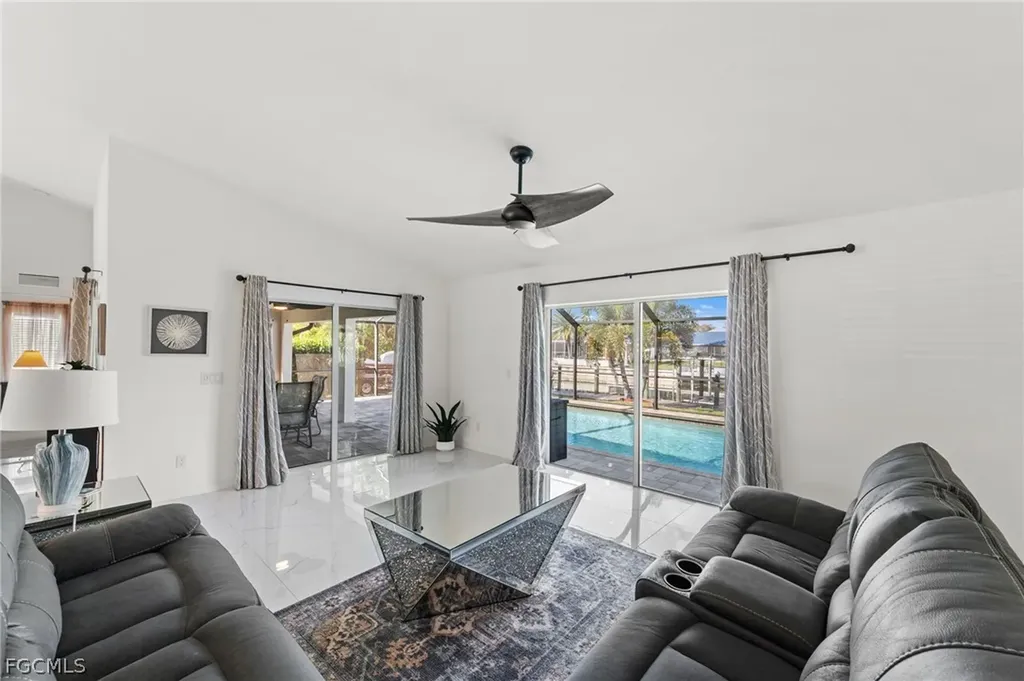 126 SE 15th Place Cape Coral FL 33990