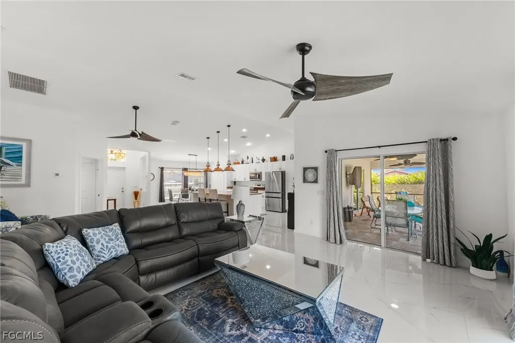 126 SE 15th Place Cape Coral FL 33990