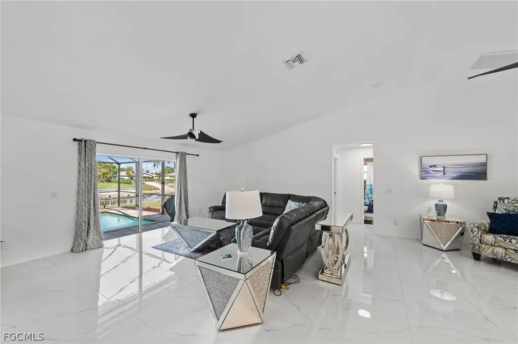 126 SE 15th Place Cape Coral FL 33990