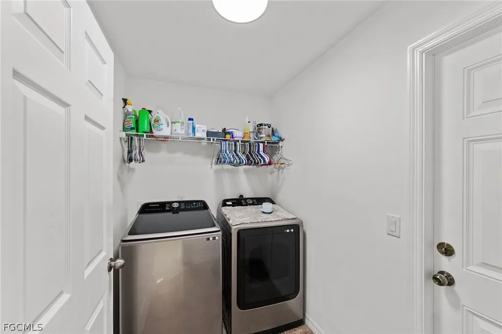 126 SE 15th Place Cape Coral FL 33990