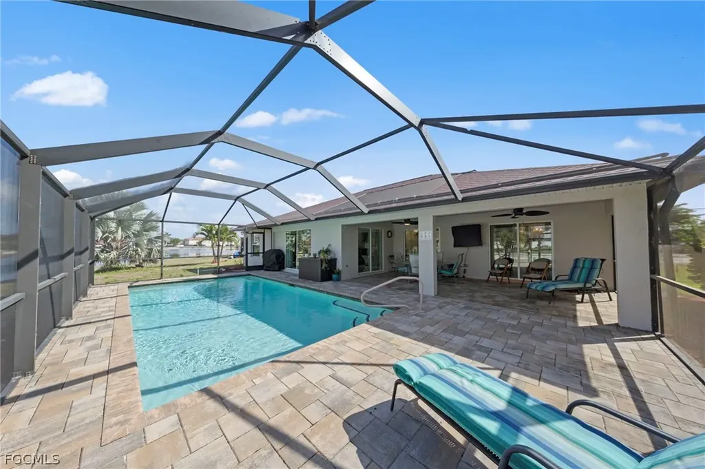 126 SE 15th Place Cape Coral FL 33990