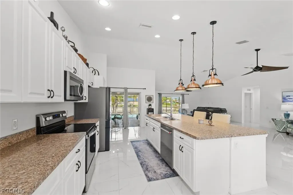 126 SE 15th Place Cape Coral FL 33990