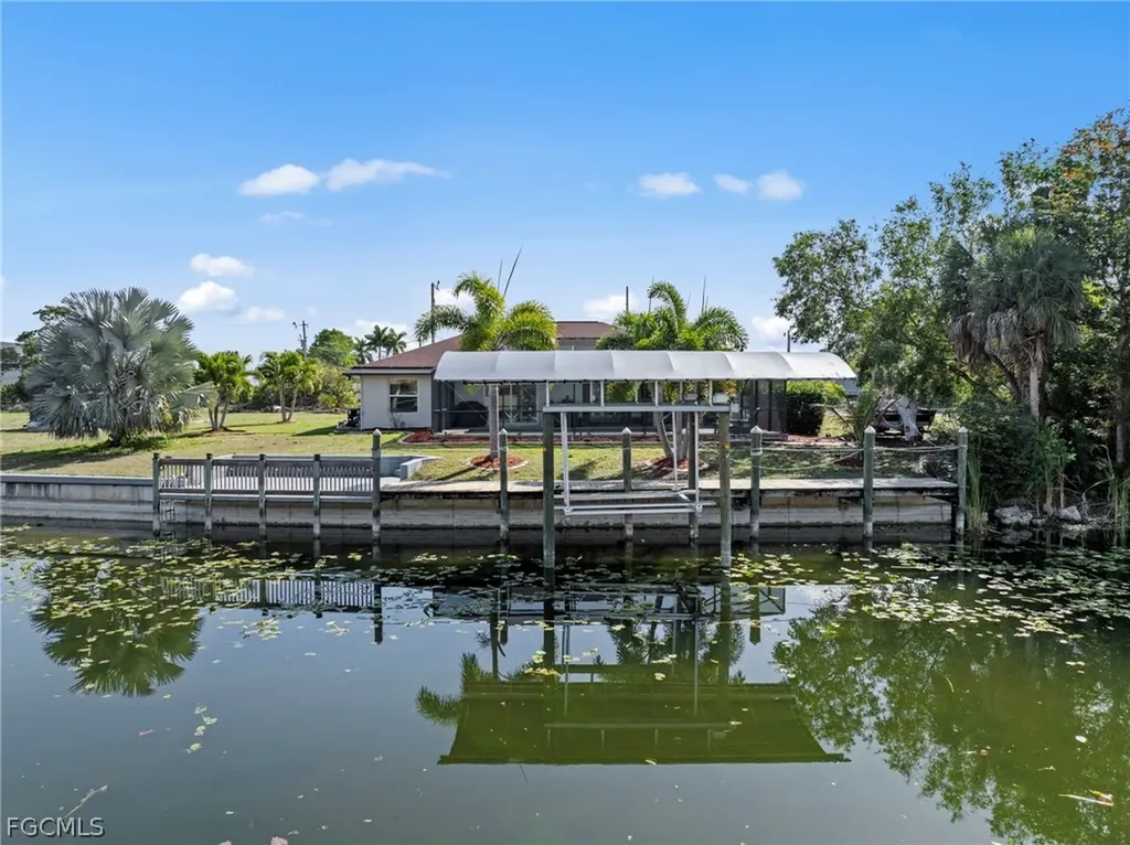 126 SE 15th Place Cape Coral FL 33990