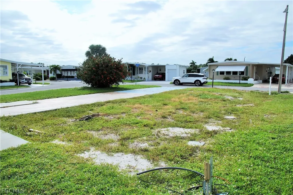 173 Yancey Lane North Fort Myers FL 33903