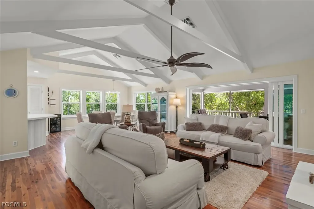 1089 Skiff Place Sanibel FL 33957