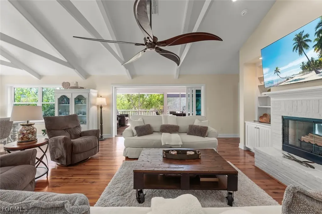 1089 Skiff Place Sanibel FL 33957