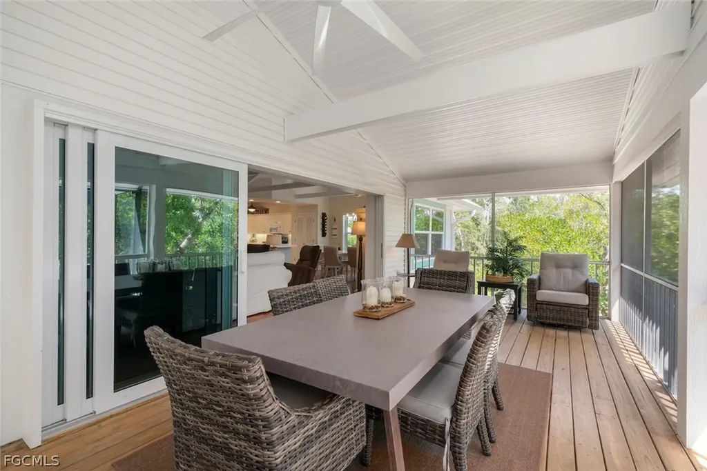 1089 Skiff Place Sanibel FL 33957