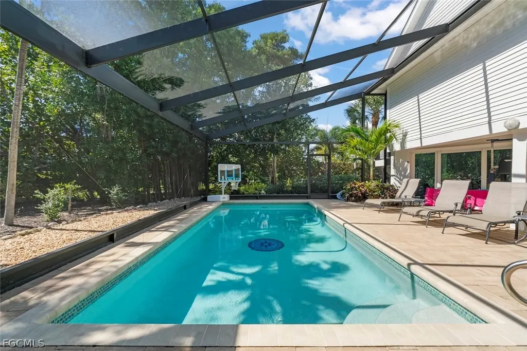 1089 Skiff Place Sanibel FL 33957