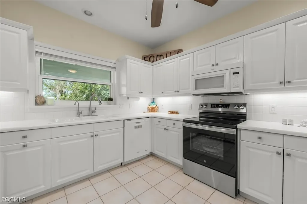 1089 Skiff Place Sanibel FL 33957