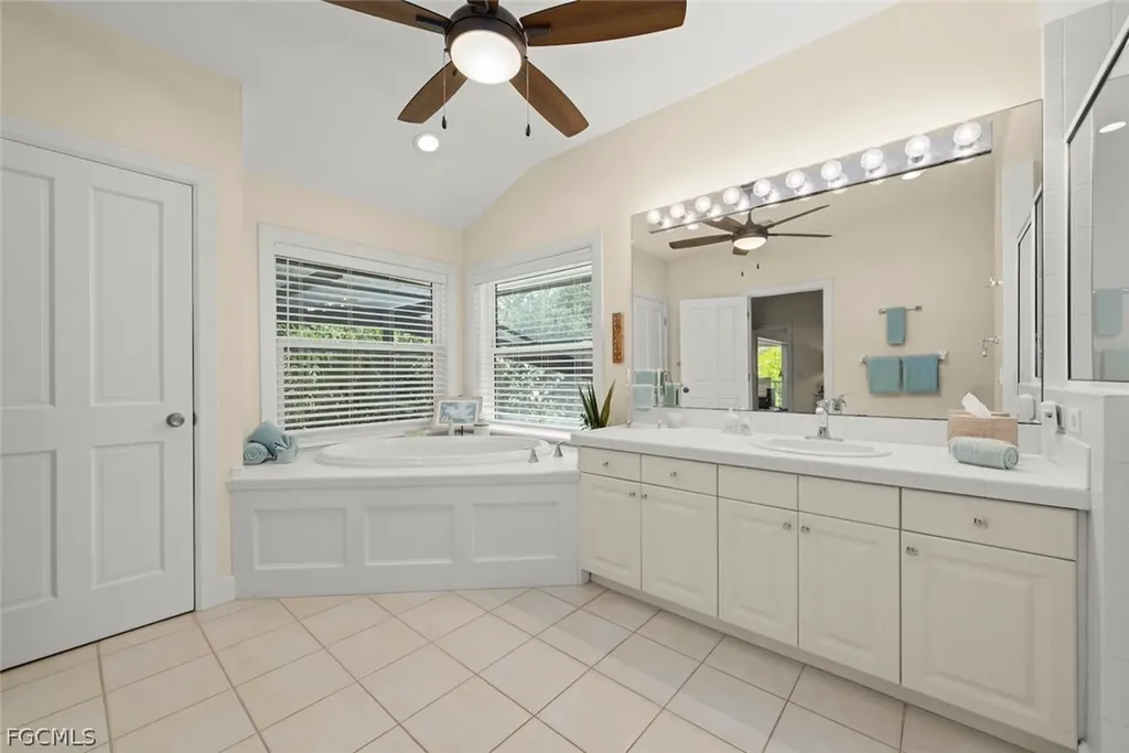 1089 Skiff Place Sanibel FL 33957