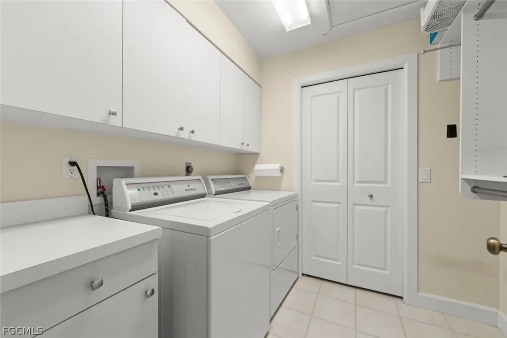 1089 Skiff Place Sanibel FL 33957