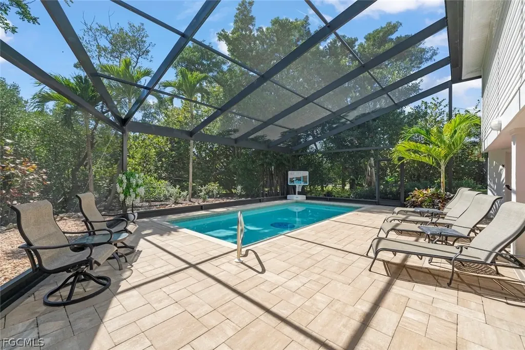 1089 Skiff Place Sanibel FL 33957