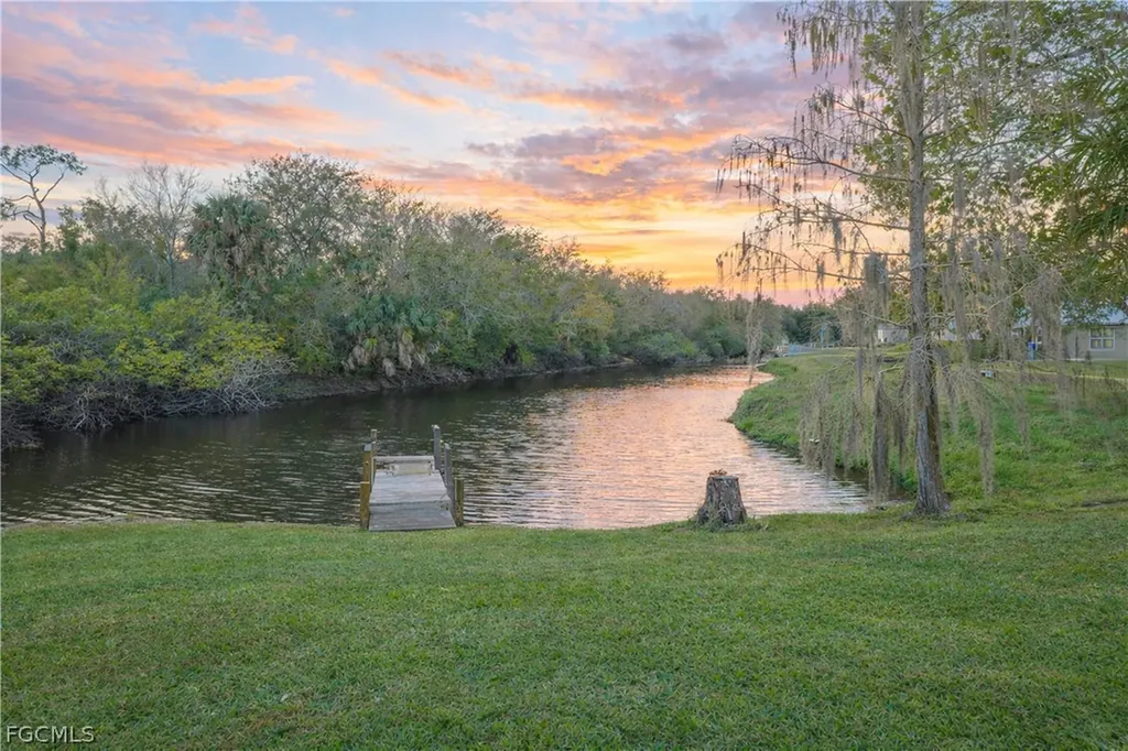18105 Wells Road North Fort Myers FL 33917