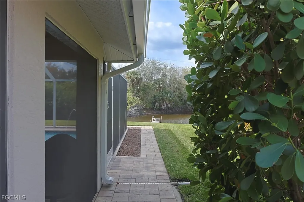 18105 Wells Road North Fort Myers FL 33917
