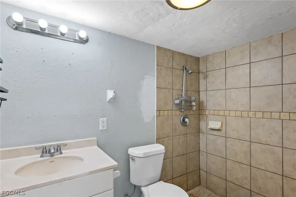 17524 Dumont Drive Fort Myers FL 33967