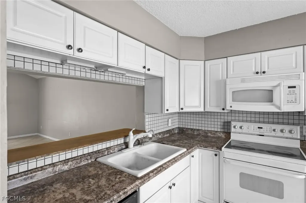 17524 Dumont Drive Fort Myers FL 33967