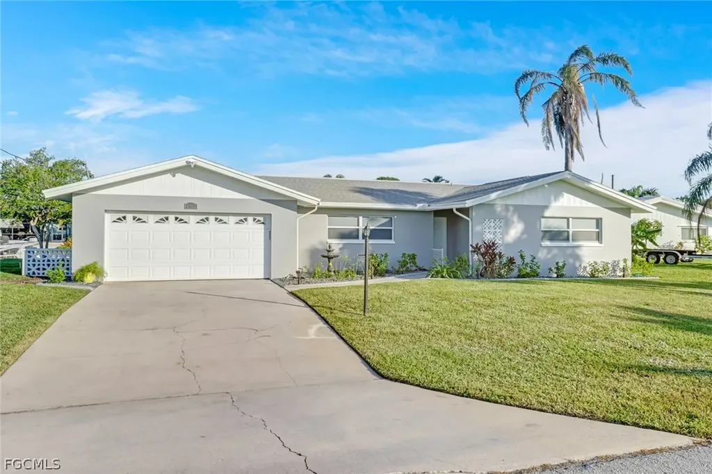 4312 S Bay Circle North Fort Myers FL 33903