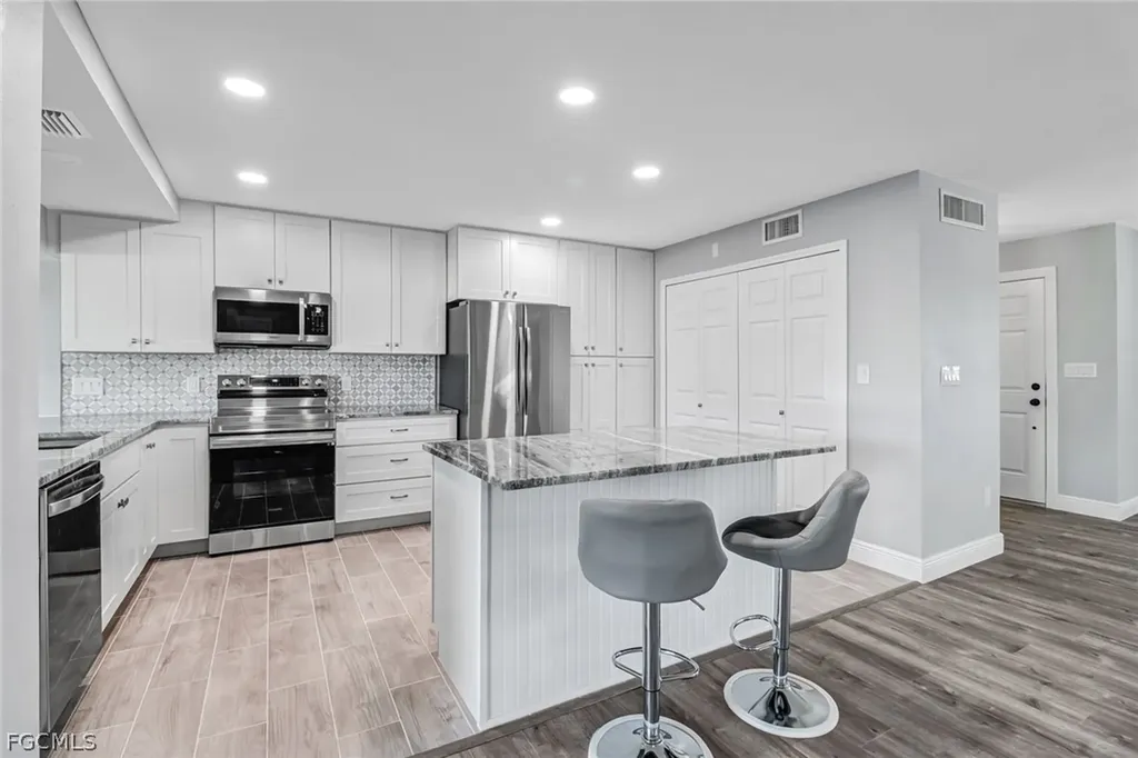 4312 S Bay Circle North Fort Myers FL 33903