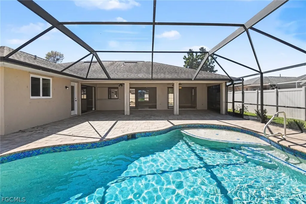 1807 SE 15th Street Cape Coral FL 33990