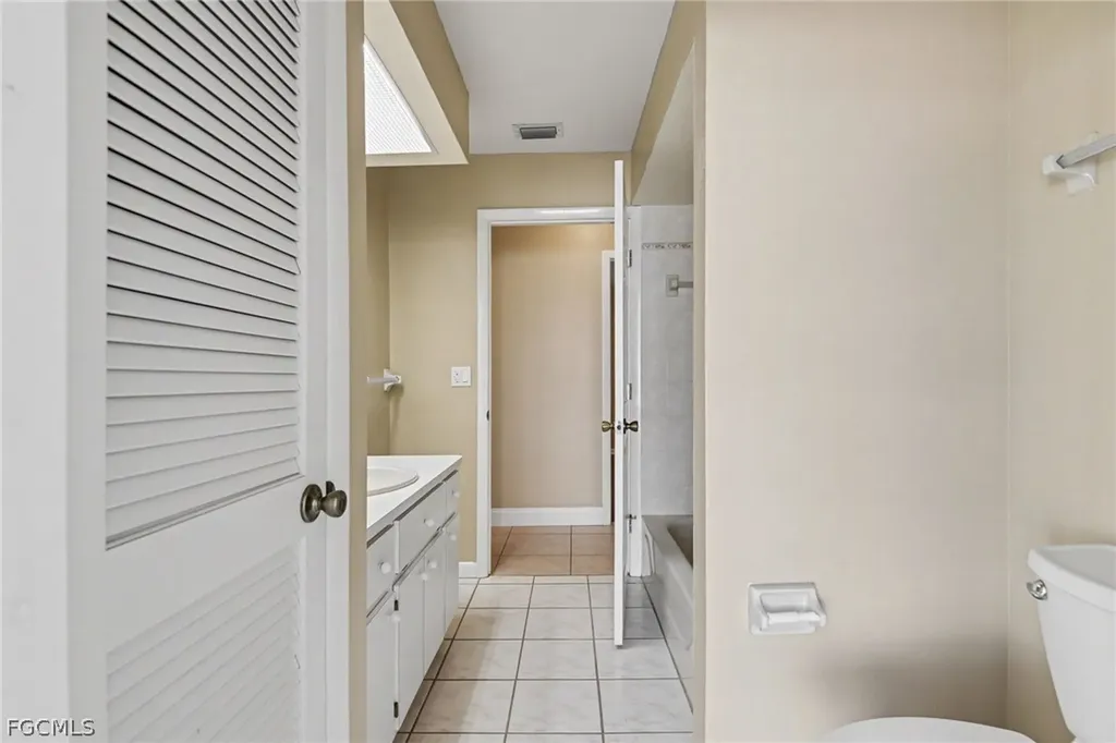 1807 SE 15th Street Cape Coral FL 33990