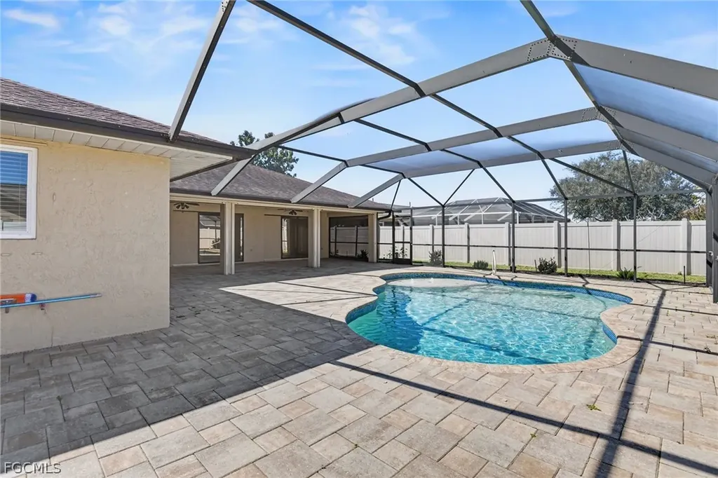 1807 SE 15th Street Cape Coral FL 33990