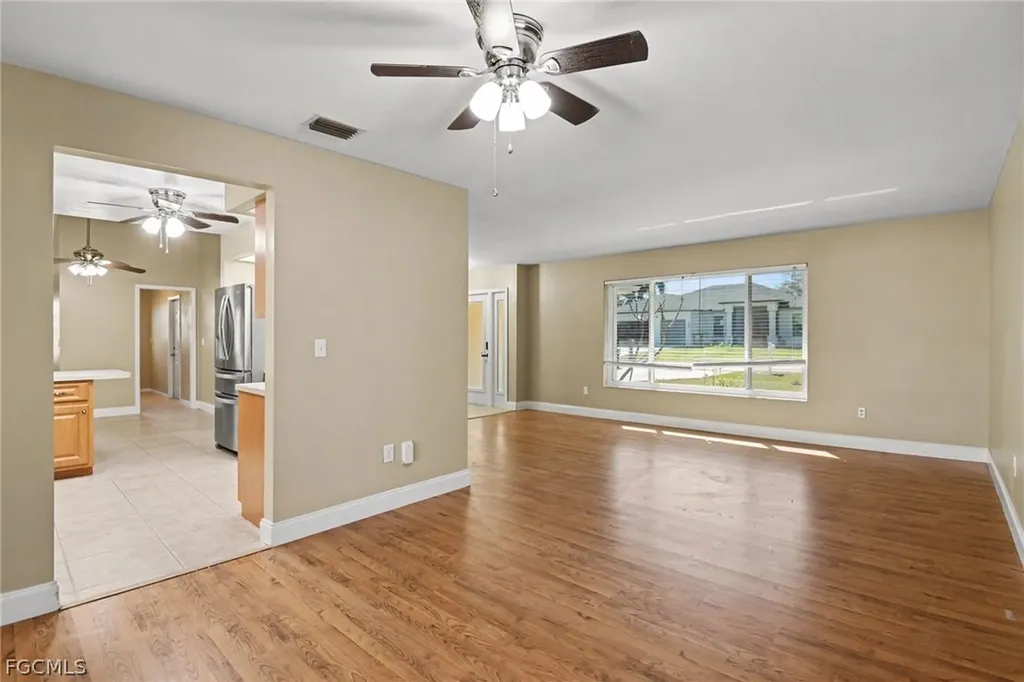 1807 SE 15th Street Cape Coral FL 33990