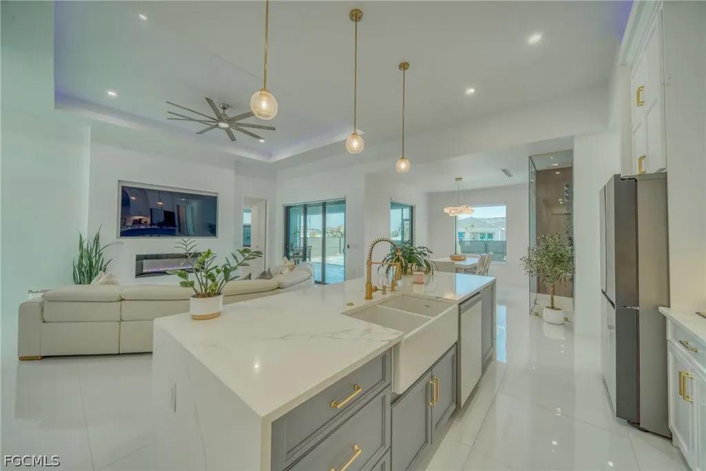 537 NW 18th Place Cape Coral FL 33993