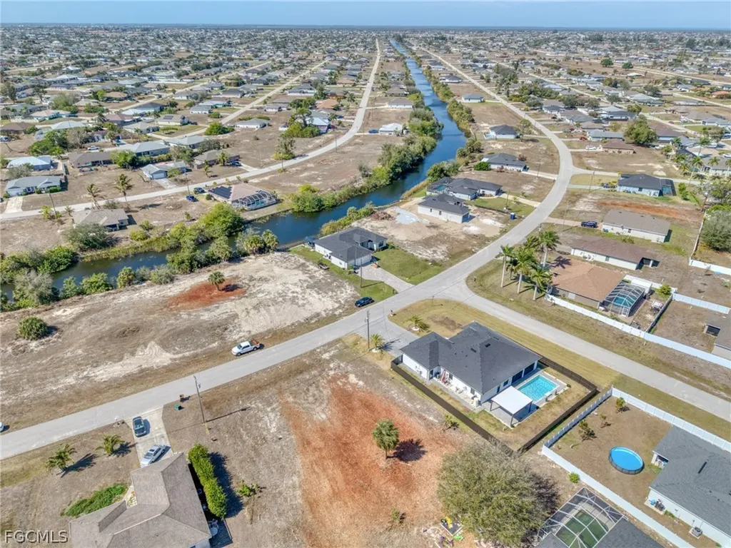 537 NW 18th Place Cape Coral FL 33993